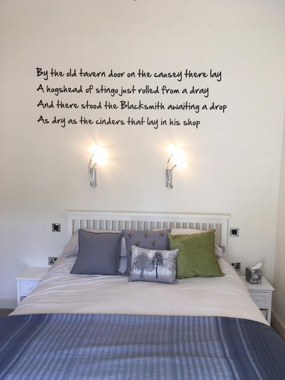 The Bluebell Hotel Helpston Buitenkant foto