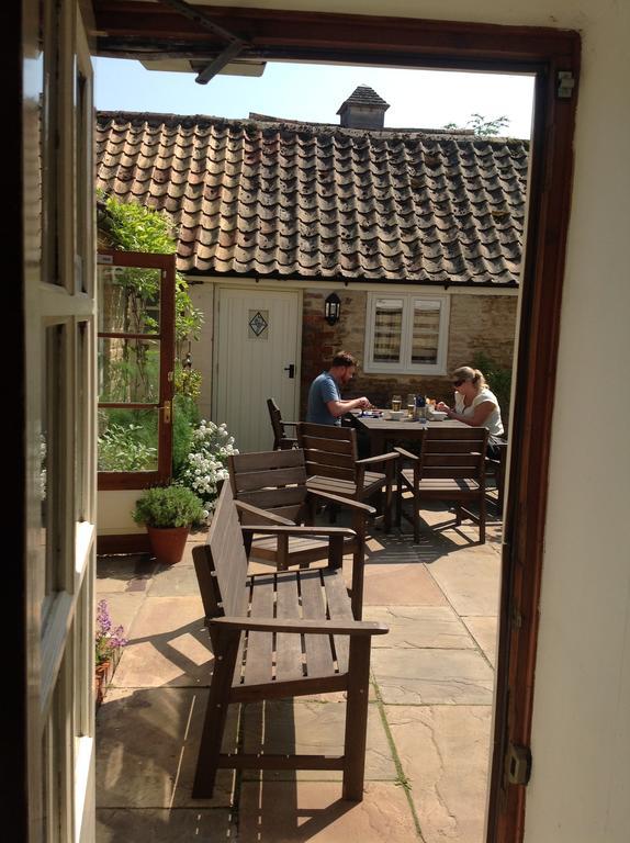 The Bluebell Hotel Helpston Buitenkant foto