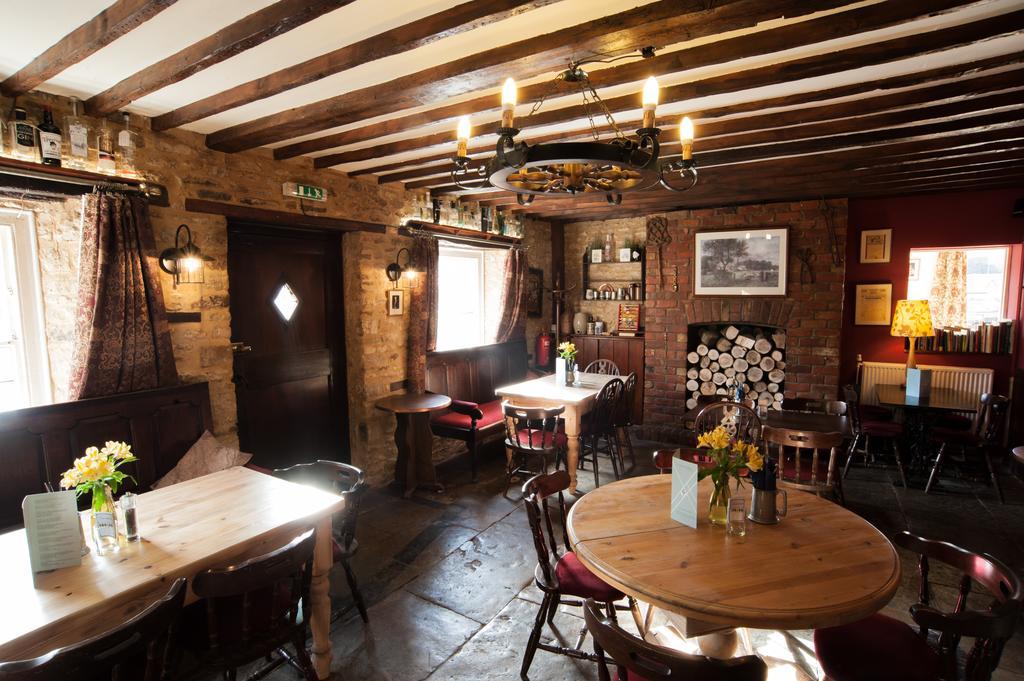 The Bluebell Hotel Helpston Buitenkant foto