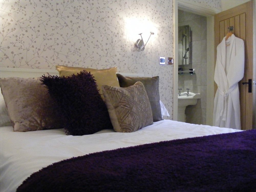 The Bluebell Hotel Helpston Buitenkant foto